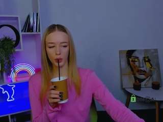 amelia-lovely1